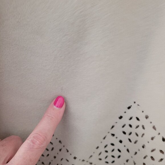 100% Cashmere Beige Poncho Wrap Fringe Trim Eyelet Design OS Made in Italy - Picture 7 of 10